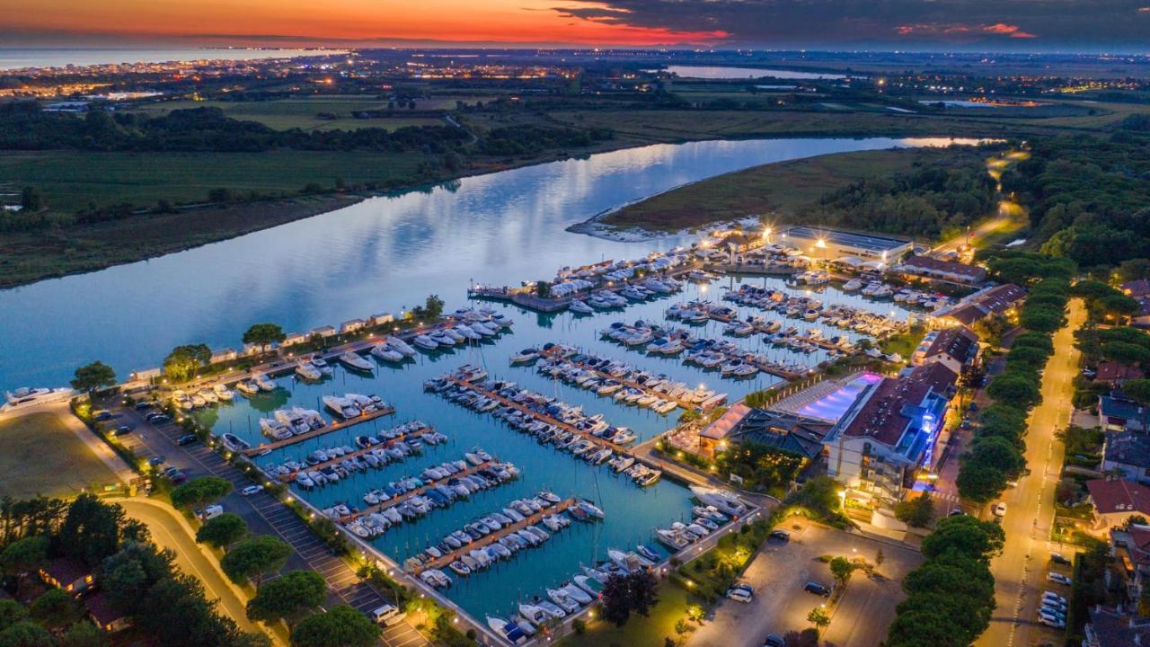 Marina Uno View Apartment Lignano Sabbiadoro Exterior foto